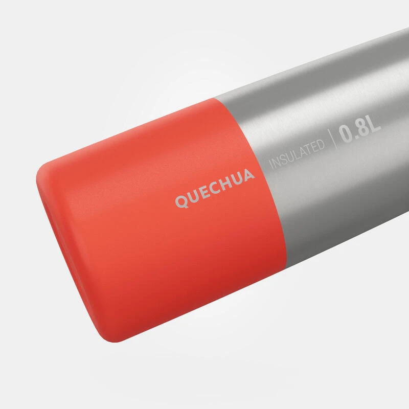 Quechua Gourde Isotherme Inox 0,8L Bouchon à Ouverture Rapide Pour La Randonnée - Rouge 5 Quechua Gourde Isotherme Inox 0,8L Bouchon à Ouverture Rapide Pour La Randonnée - Rouge – Image 3