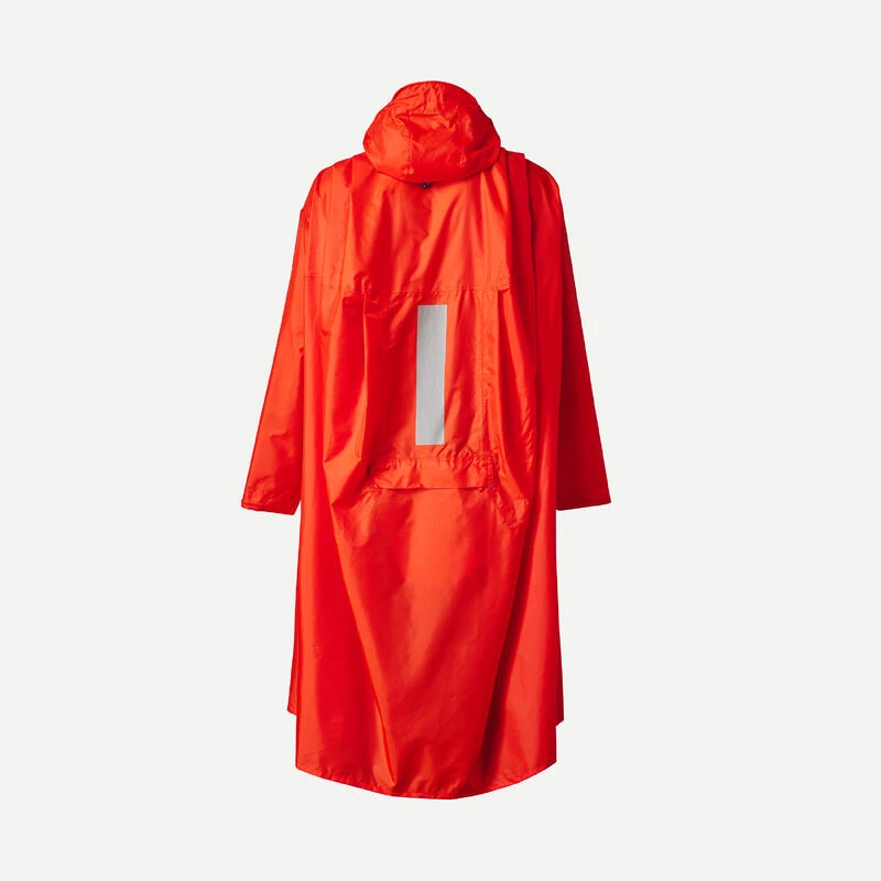 Quechua Poncho De Pluie De Randonnée - MT900 - 75L - Rouge - S/M 4 Quechua Poncho De Pluie De Randonnée - MT900 - 75L - Rouge - S/M – Image 2