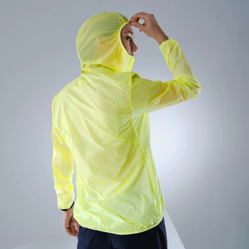 Quechua Veste Coupe Vent Ultra Légère De Randonnée Rapide Femme FH 500 Hélium Wind Jaune 7 Quechua Veste Coupe Vent Ultra Légère De Randonnée Rapide Femme FH 500 Hélium Wind Jaune – Image 5